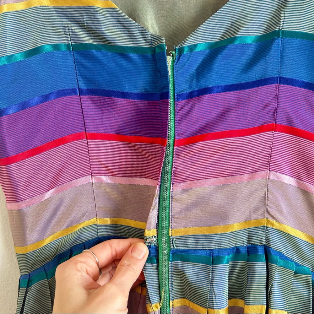 60's Technicolor Dream Dress - Picture 9 of 13